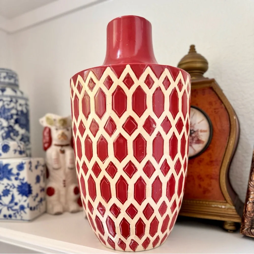 15” CHINOISERIE Mid Century Modern Vase Red Brick Ivory Geometric Porcelain MCM - Picture 4 of 10